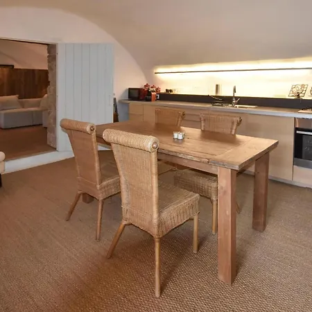 בית נופש Stunning In With Heated Swimming Pool *