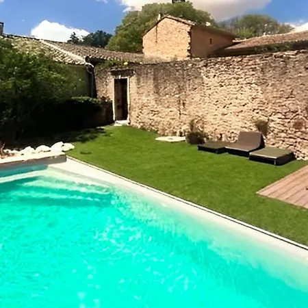Stunning In With Private Swimming Pool, Be Inside Or Outside