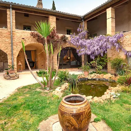 Stunning In With Heated Swimming Pool בית נופש